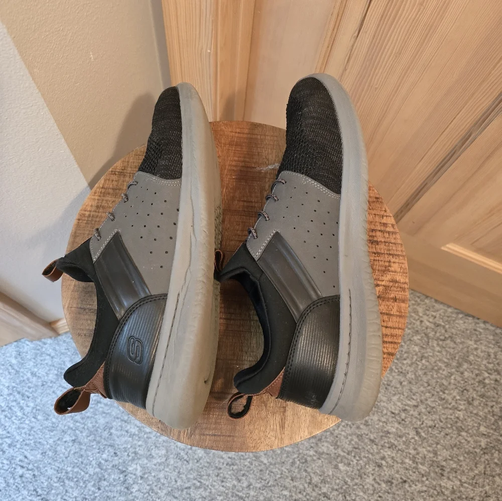 SKECHERS Shoes Men's Gray Brown 13 Slip On Classic Fit Air Cooled Memory… - Picture 6 of 9